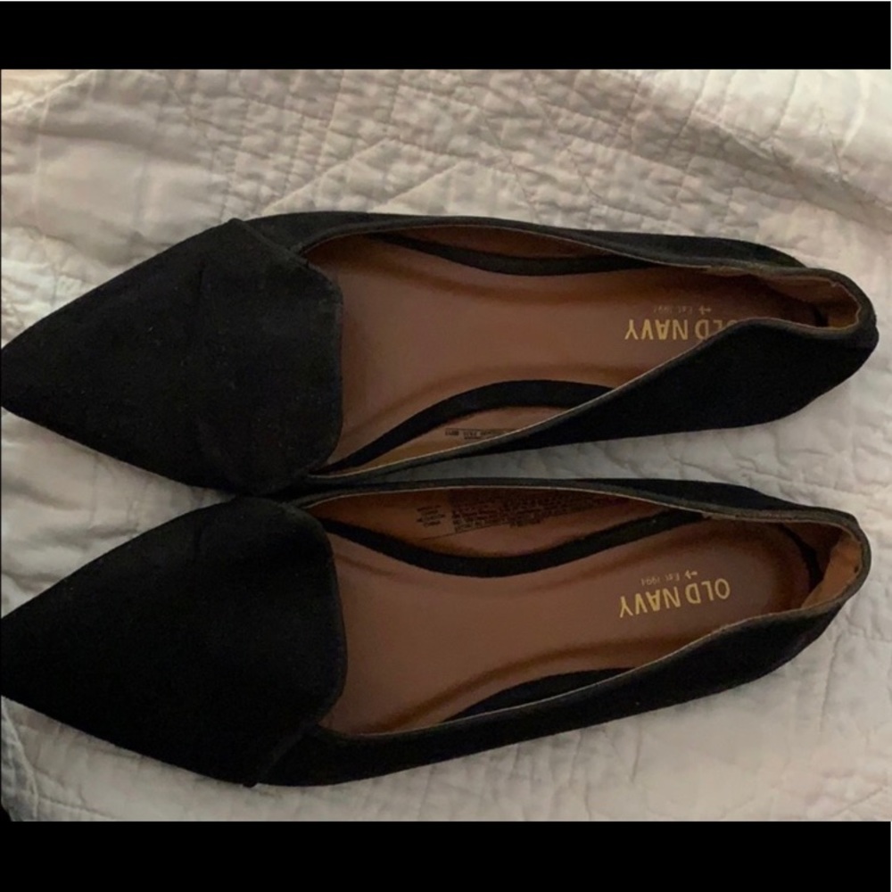 Point toe flats